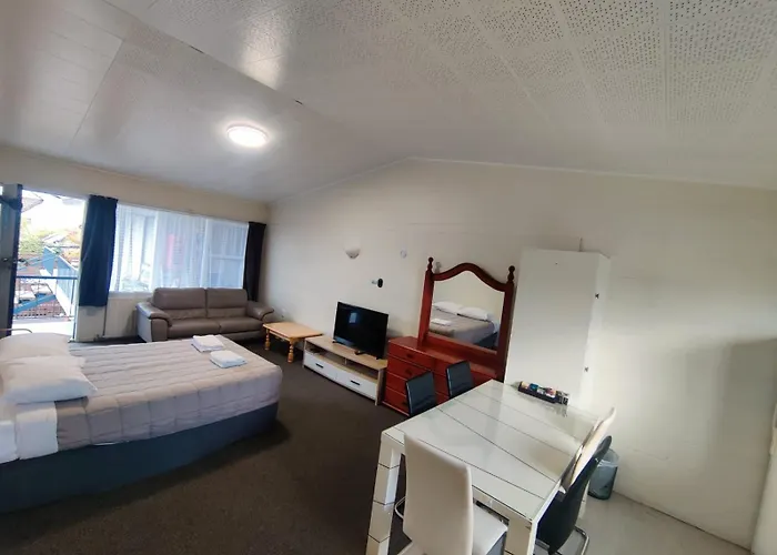 Motel Manhattan 3*