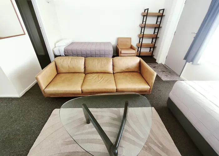 Manhattan Motel 3*