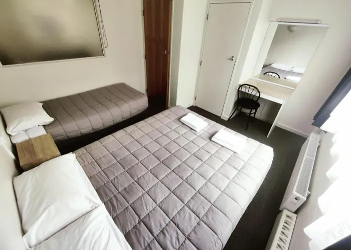 Manhattan Motel 3*